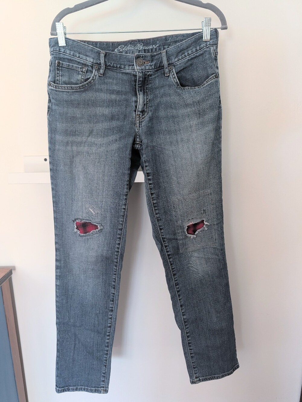 Eddie Bauer Women's Size 6 Distressed Denim Blue Jeans Flannel Midrise Straight